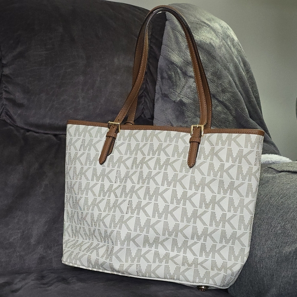 Michael Kors White and Brown Tote Bag - Picture 2 of 16